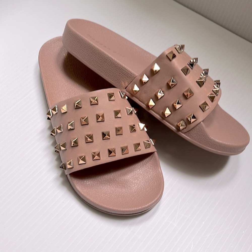 Madden Girl Flashh Studded pool slides- Blush. Sizes 10
